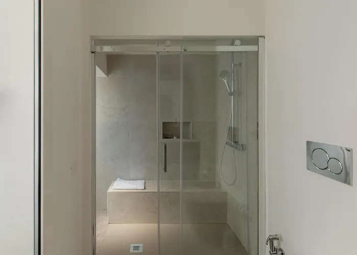 Iflat Modern In The Monti Area Rom