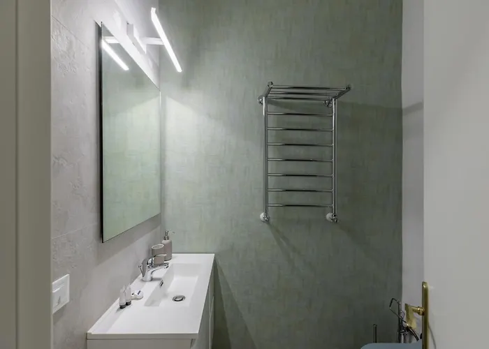 Iflat Modern In The Monti Area