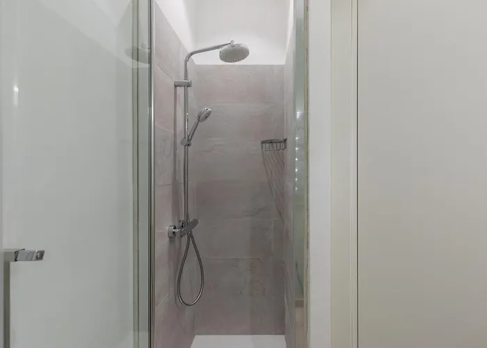 Iflat Modern In The Monti Area *